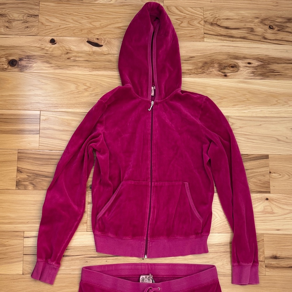Juicy Couture Velour Hoodie and Pants Set in Deep Magenta Pink Top XL Pant M - Picture 2 of 8